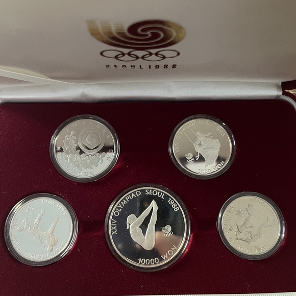 1988 Seoul Olympics Collectable Coins - Picture 3 of 4